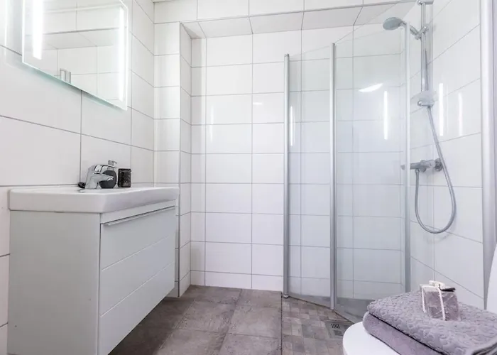 Апартаменты Modern 3Br Apartment Near Oslo Center Free Parking *